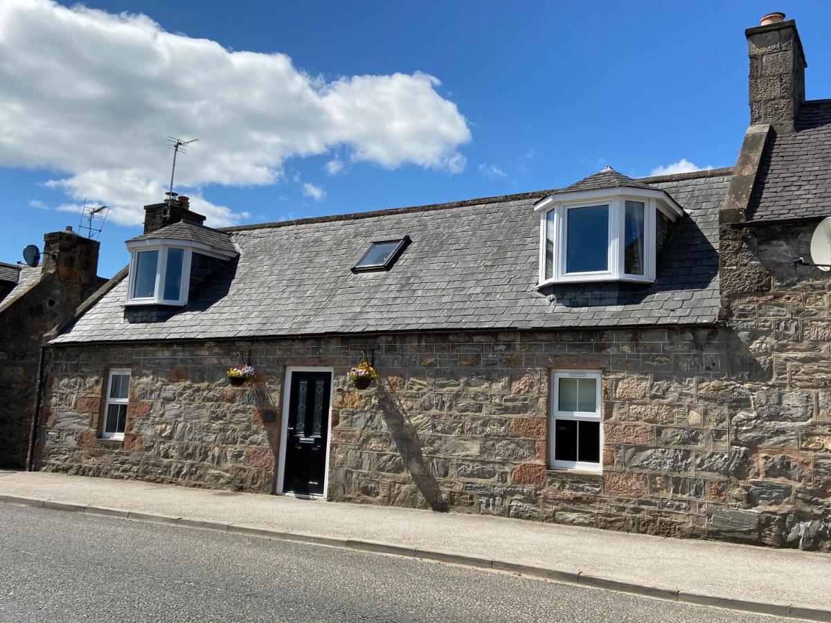 Islas Cottage, A Home In The Heart Of Speyside Dufftown Extérieur photo